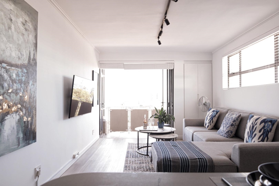 To Let 2 Bedroom Property for Rent in Green Point Western Cape